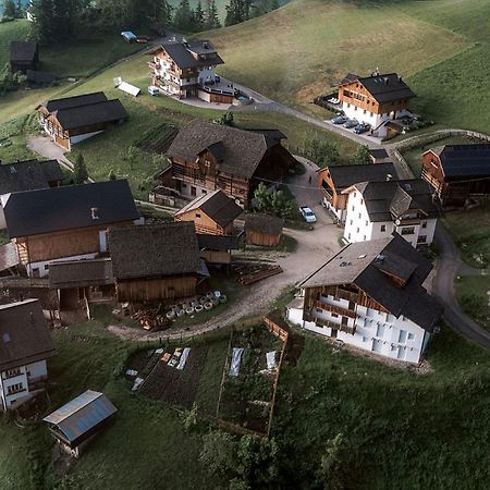 Mountain Chalet Pia La Valle Buitenkant foto